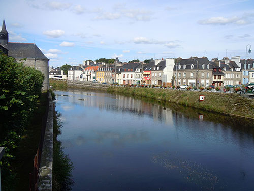 Le Blavet canalisé à Pontivy, dans le Morbihan