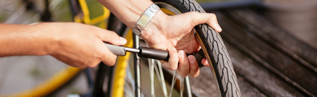 Comment gonfler un pneu vélo, toutes les étapes essentielles