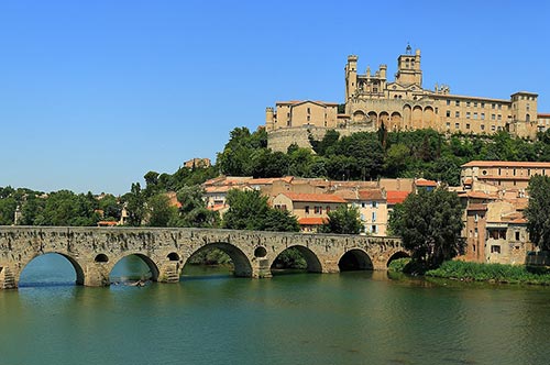 L'Orb traversant Béziers