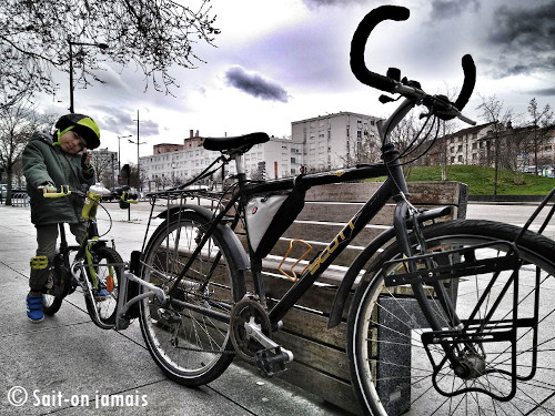 Témoignage FollowMe tandem : faire du vélo avec un enfant en sécurité