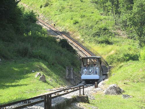 Le funiculaire du Rouvet vous amène au sommet de la Chartreuse