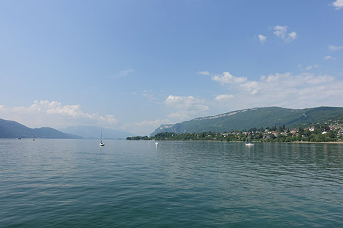 Le lac du Bourget à Aix-les-Bains, départ de la Vallée de l'Isère à vélo