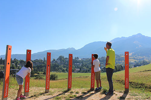 Des viseurs de sommet sur l'itinéraire de la Via Vercors