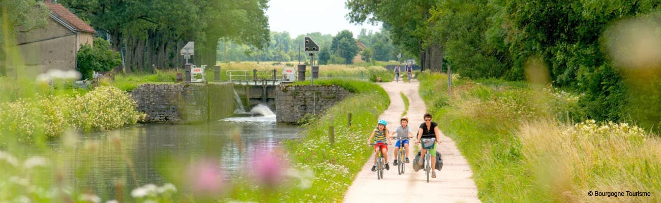 canal sur le tour de Bourgogne à vélo