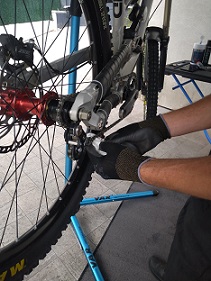 Réparation d'un vélo