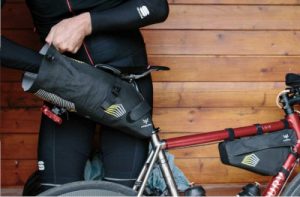 sacoche de selle rackless Apidura