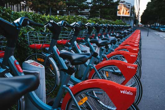 Une station Vélo’v à Lyon