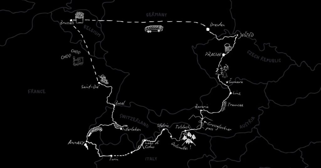 Carte dessinée à la main, sur fond noir avec le traçé du parcours d'Amaury et Denisa pendant leur voyage en Europe. 